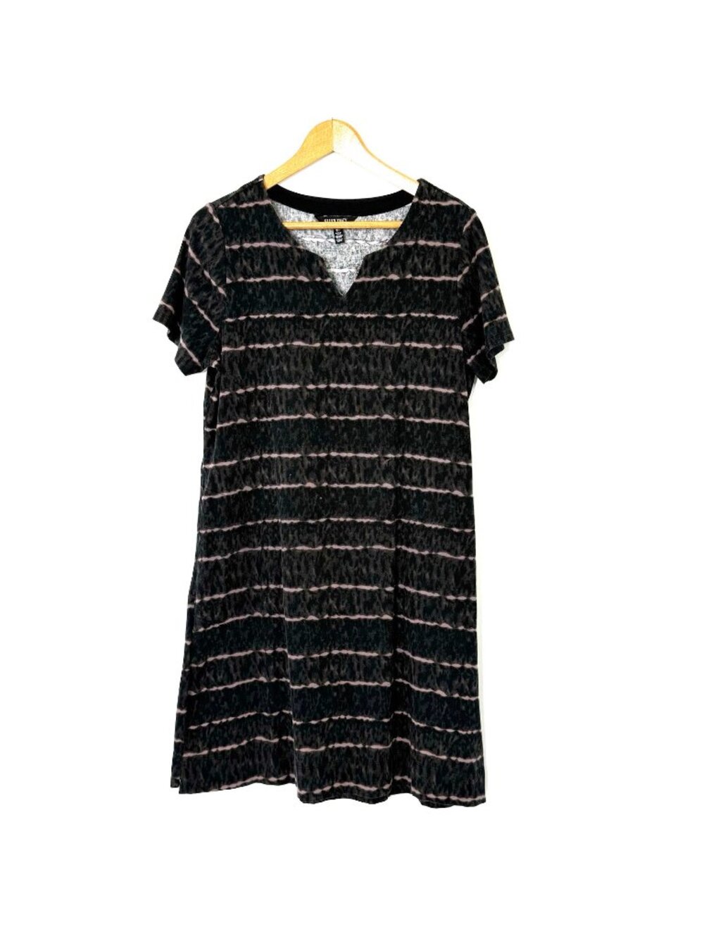 Ellen Tracy Pullover Short Sleeved V Neck Notched Dress size Large Pockets Black